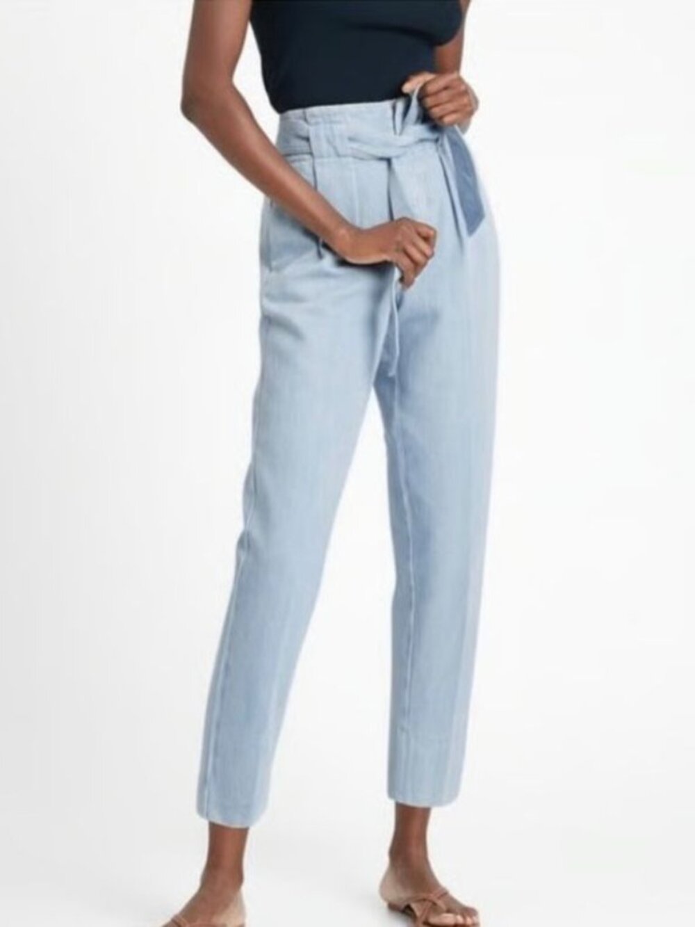 BANANA REPUBLIC high rise relaxed tapered jeans size 27